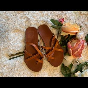 MAD LOVE ✨brown sandals size 7💕